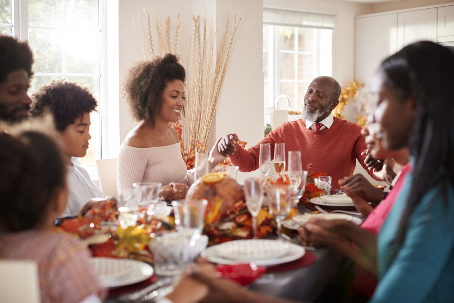 Is the abc store open on thanksgiving day